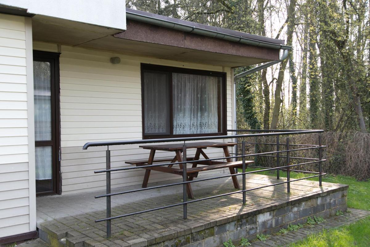 Camping Oaza Blonie Kornik Domki Standard - 3 Pokoje エクステリア 写真